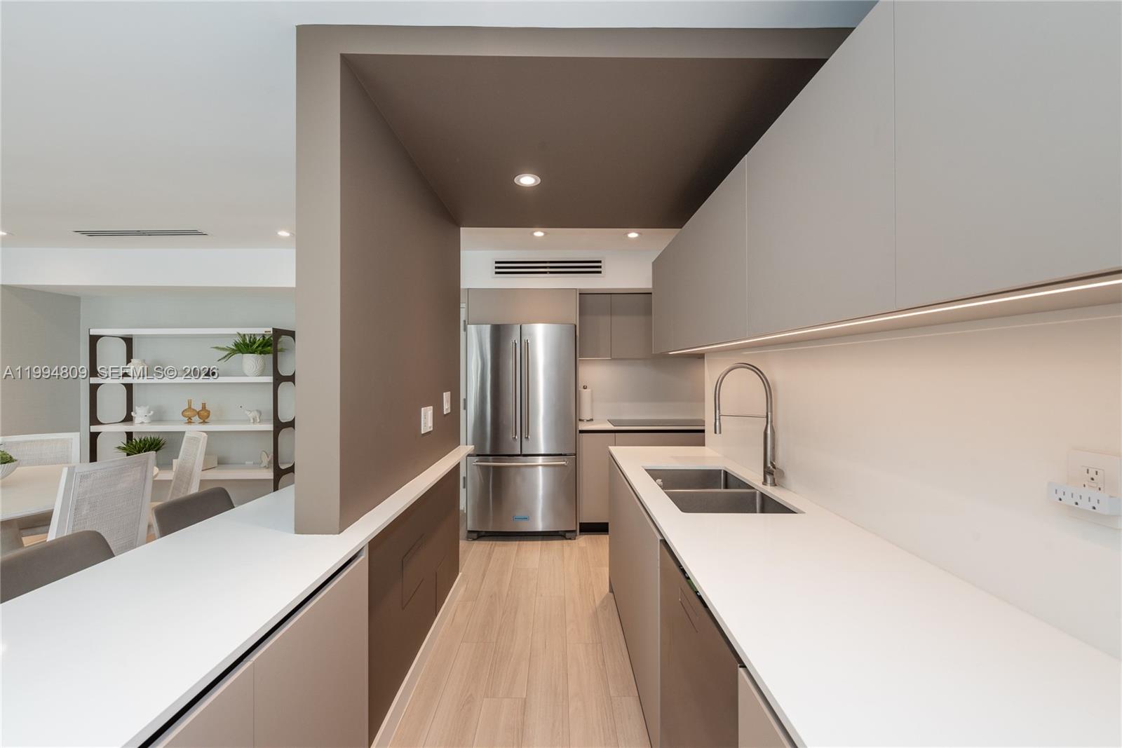 255 Galen Dr # 2I