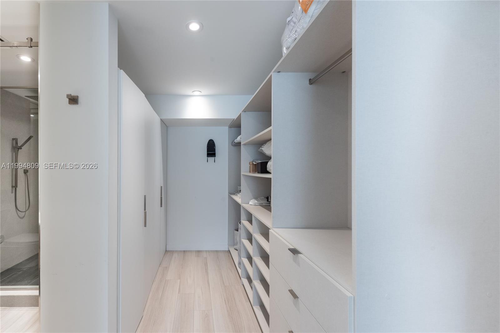 255 Galen Dr # 2I