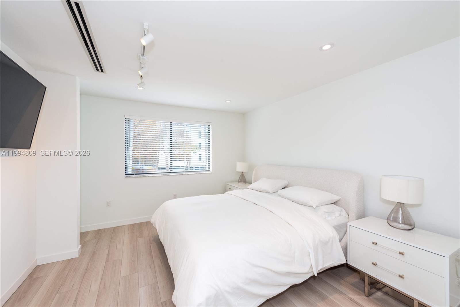 255 Galen Dr # 2I