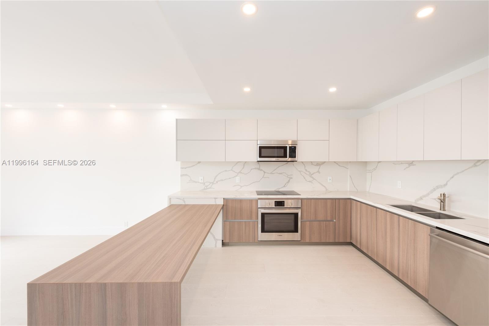151 Crandon Blvd # 241