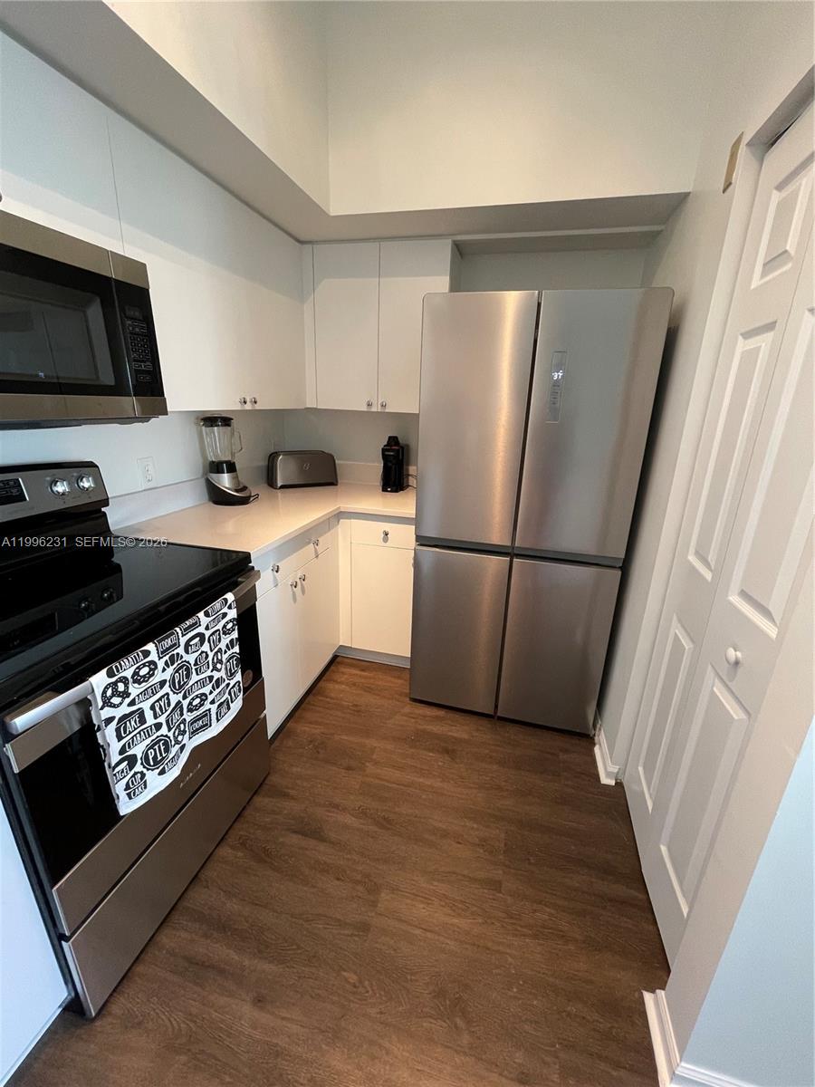 11720 Saint Andrews Pl # 302