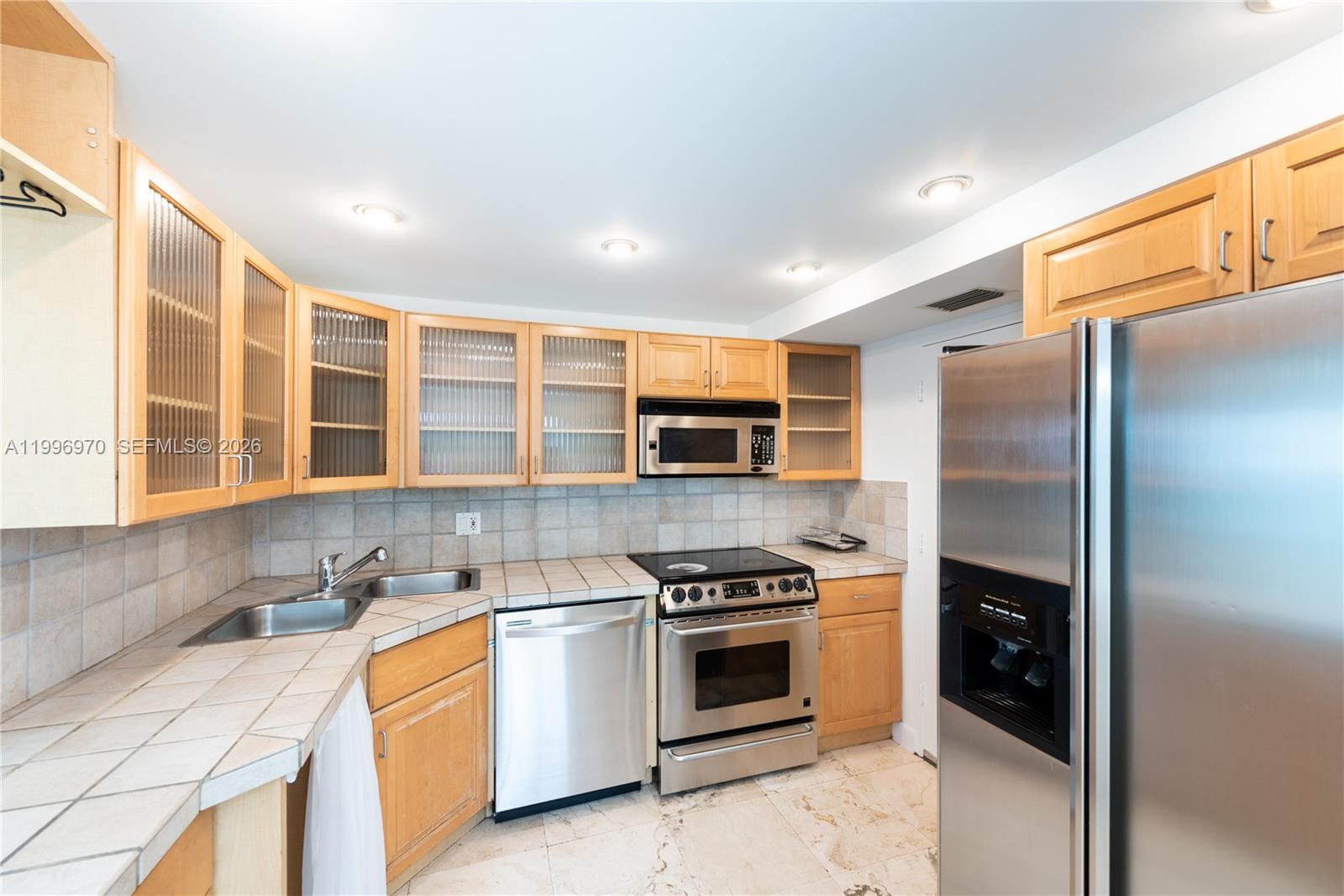 590 Ocean Dr # 2C
