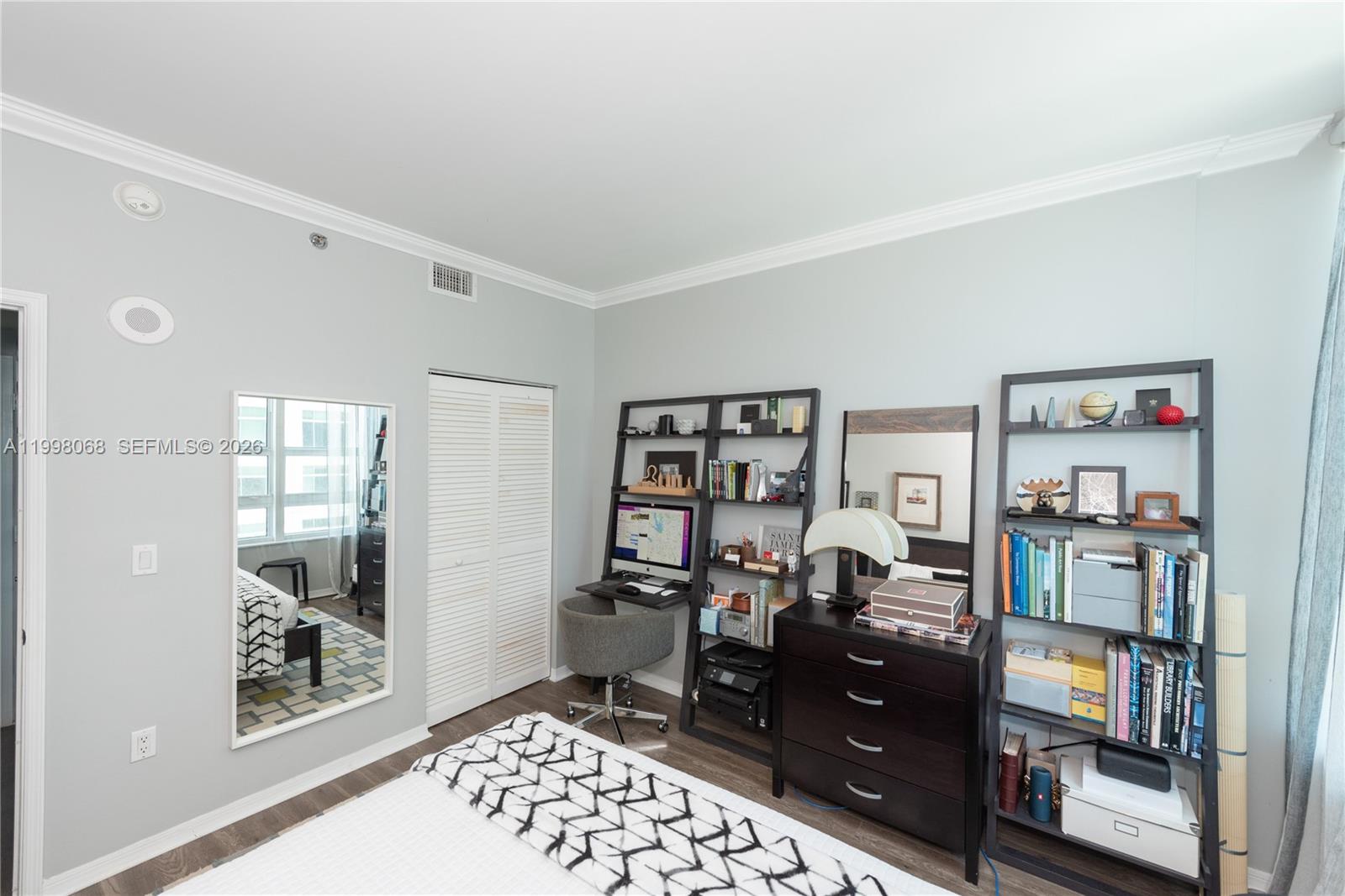 950 Brickell Bay Dr # 2304