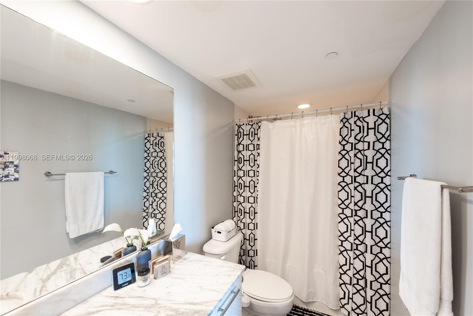 950 Brickell Bay Dr # 2304