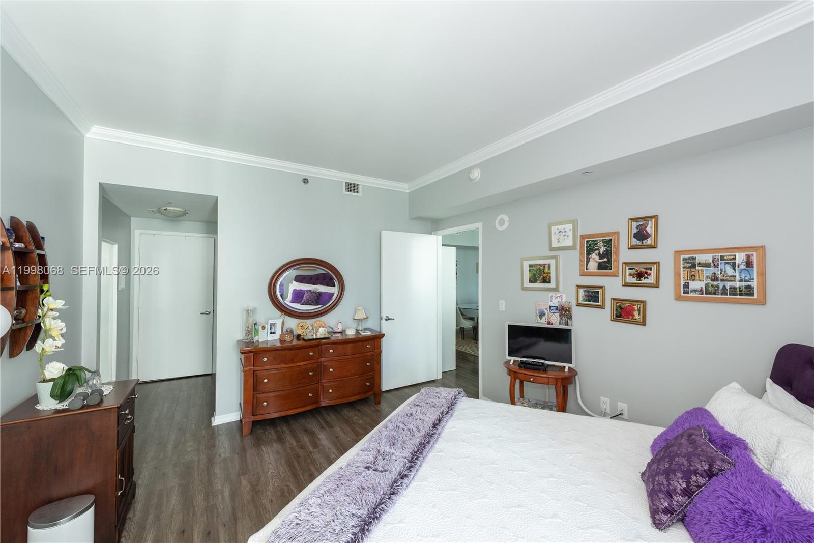 950 Brickell Bay Dr # 2304