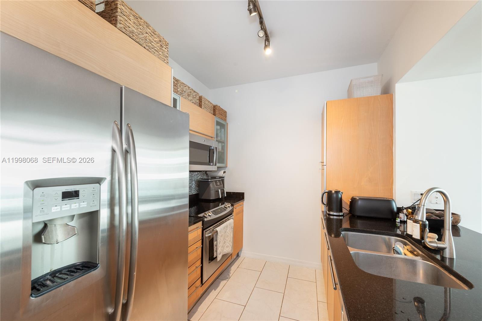 950 Brickell Bay Dr # 2304