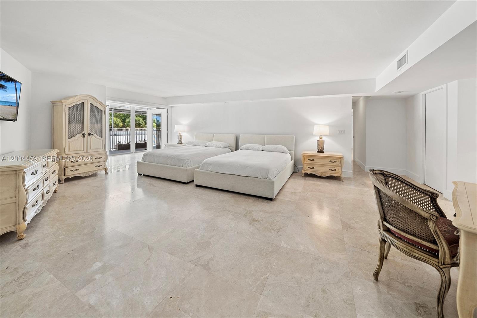 600 Grapetree Dr Unit: 3BS