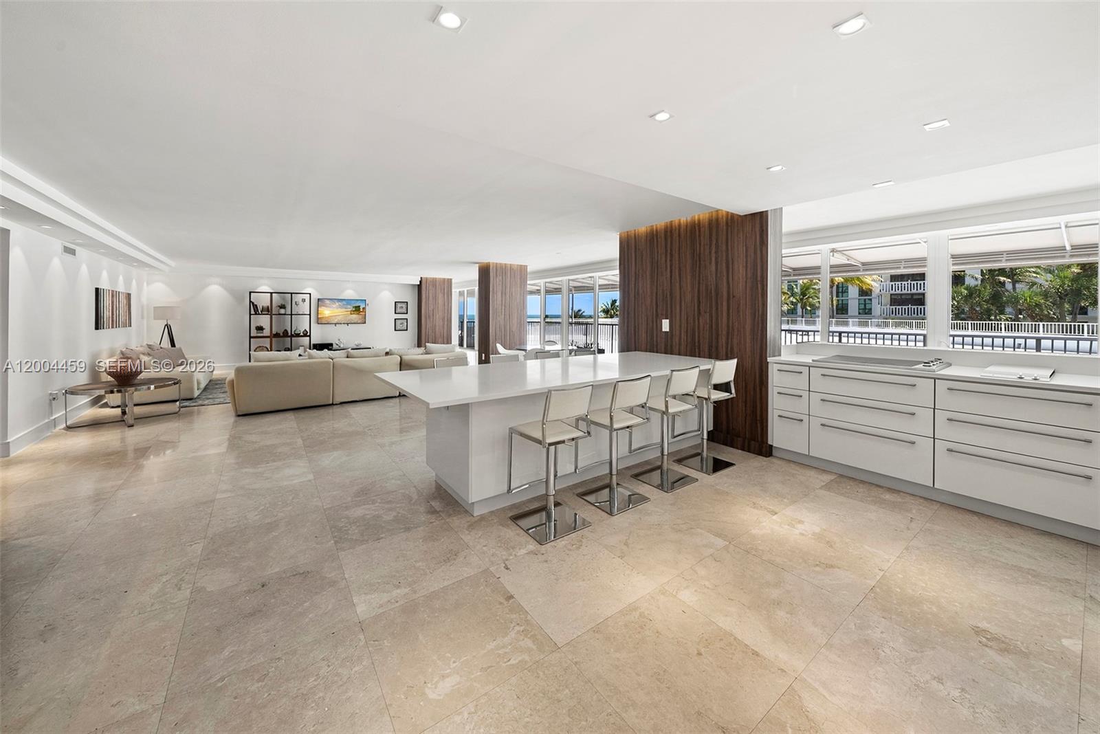 600 Grapetree Dr Unit: 3BS