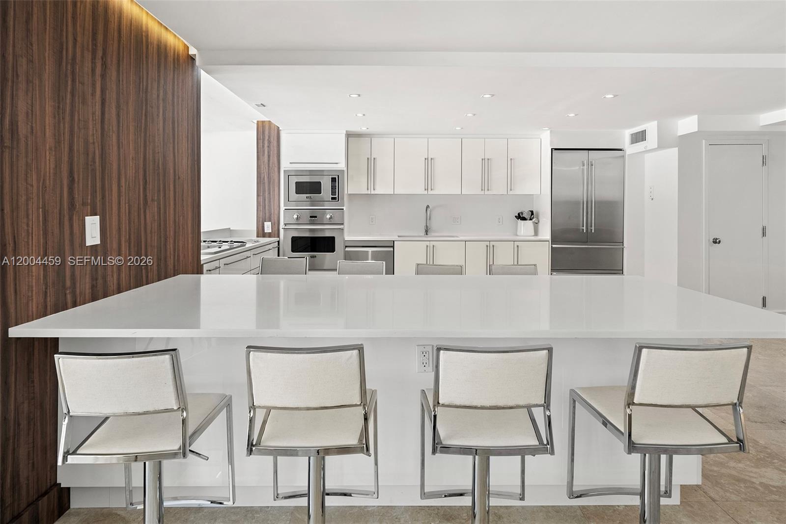 600 Grapetree Dr Unit: 3BS