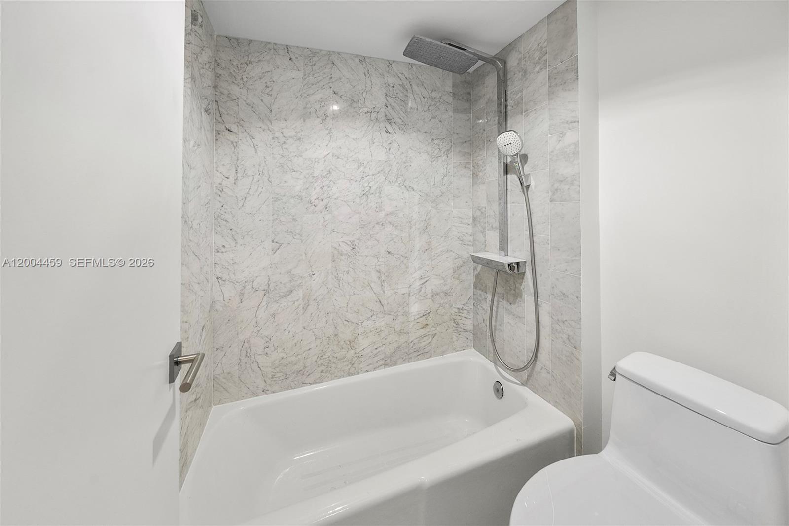 600 Grapetree Dr Unit: 3BS