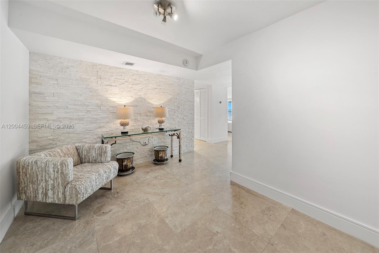 600 Grapetree Dr Unit: 3BS