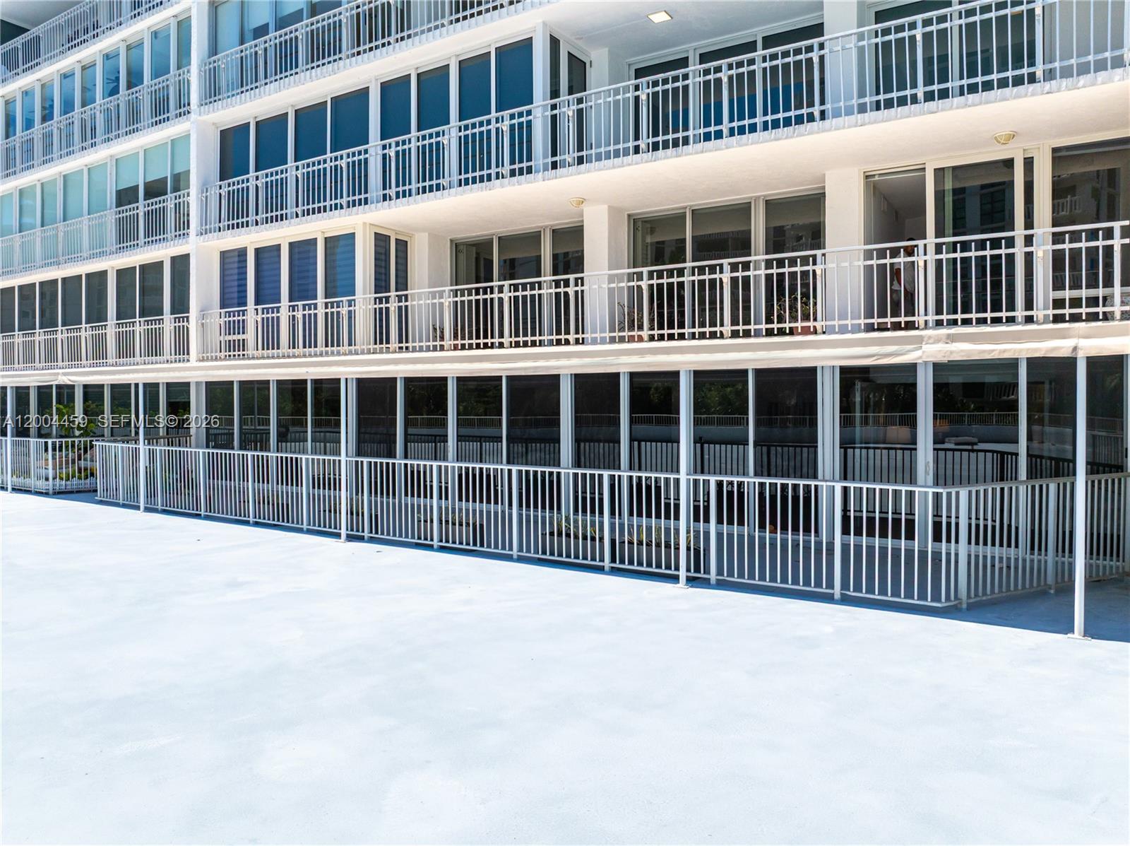 600 Grapetree Dr Unit: 3BS