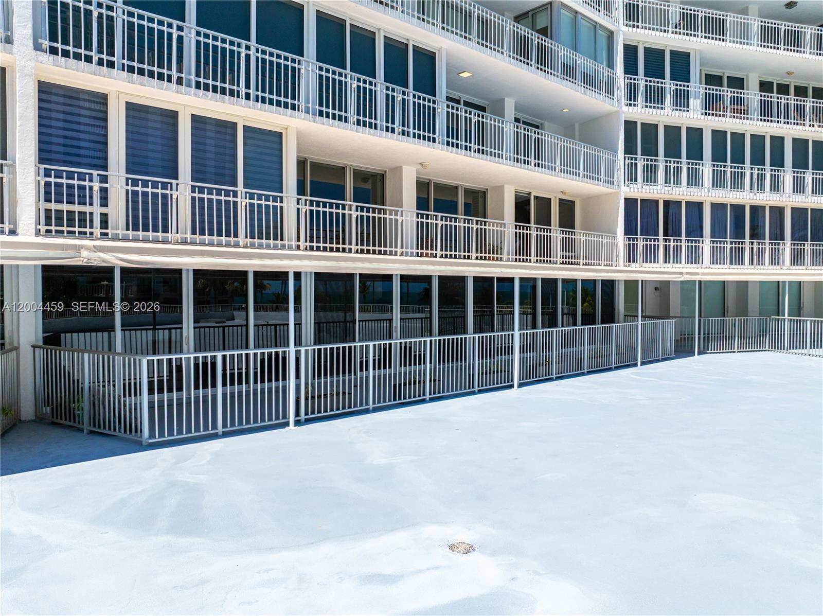 600 Grapetree Dr Unit: 3BS