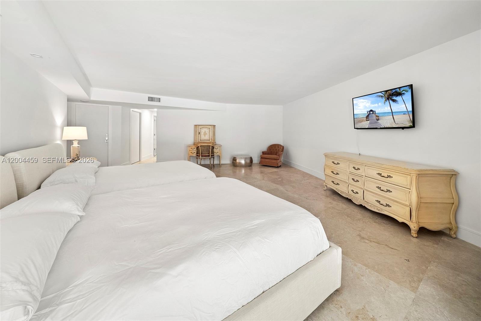 600 Grapetree Dr Unit: 3BS