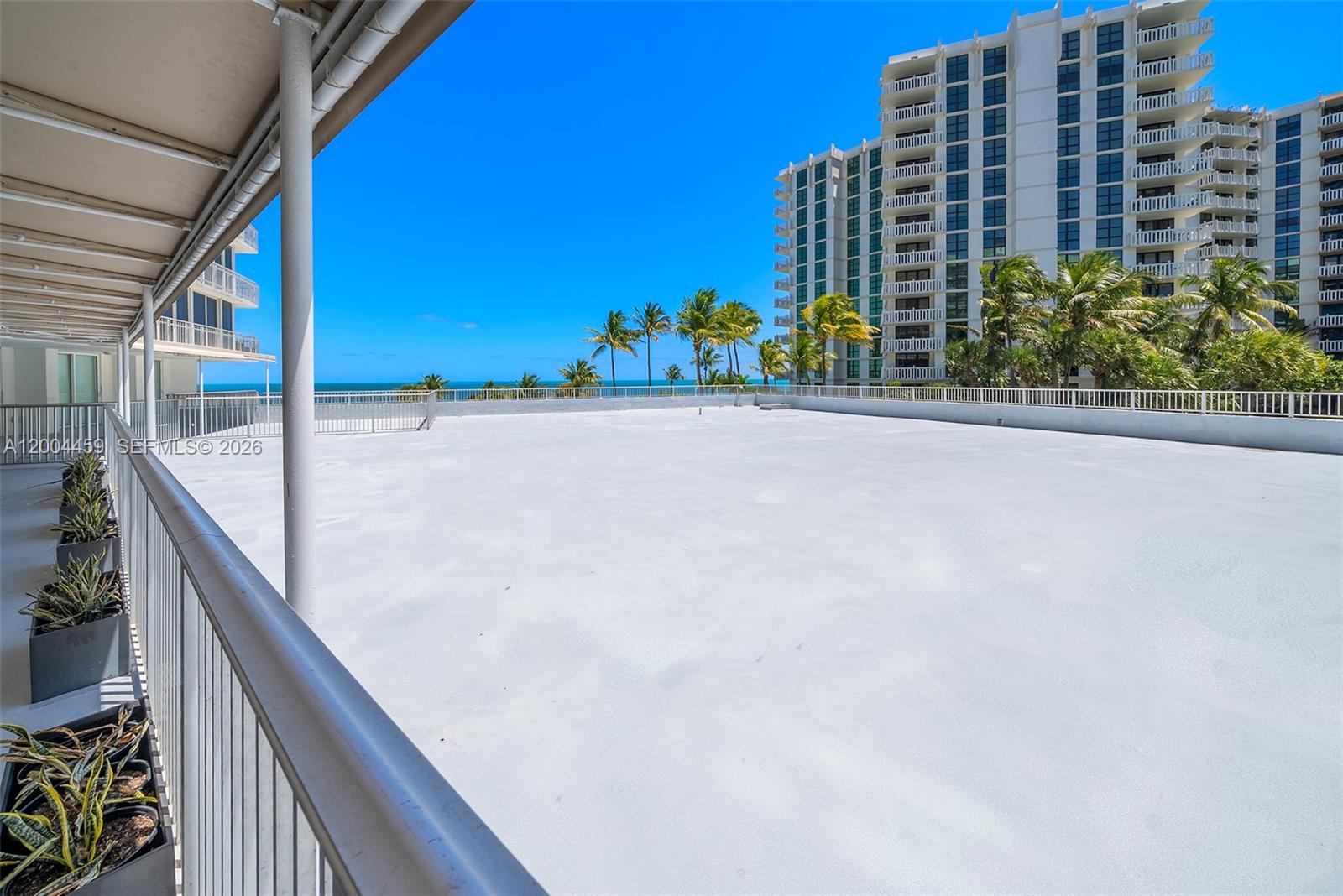 600 Grapetree Dr Unit: 3BS