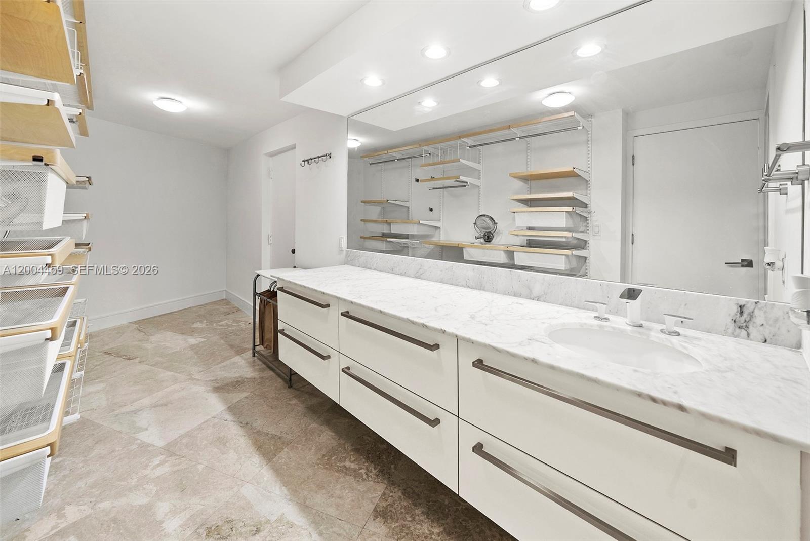 600 Grapetree Dr Unit: 3BS