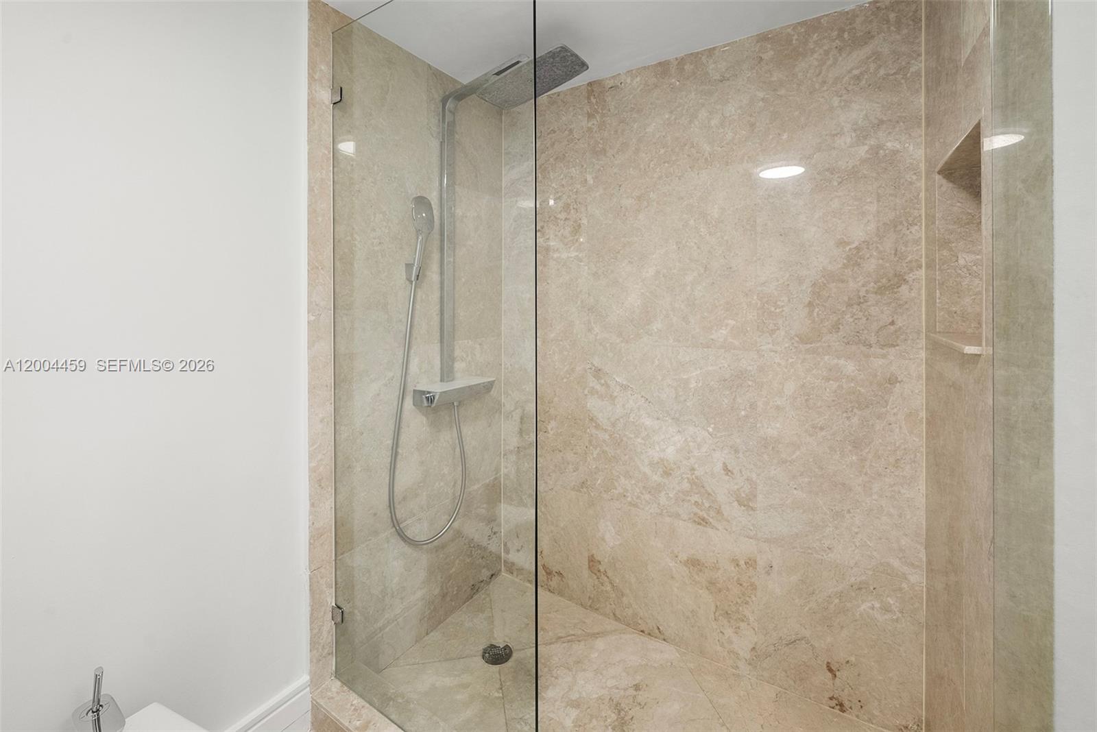 600 Grapetree Dr Unit: 3BS