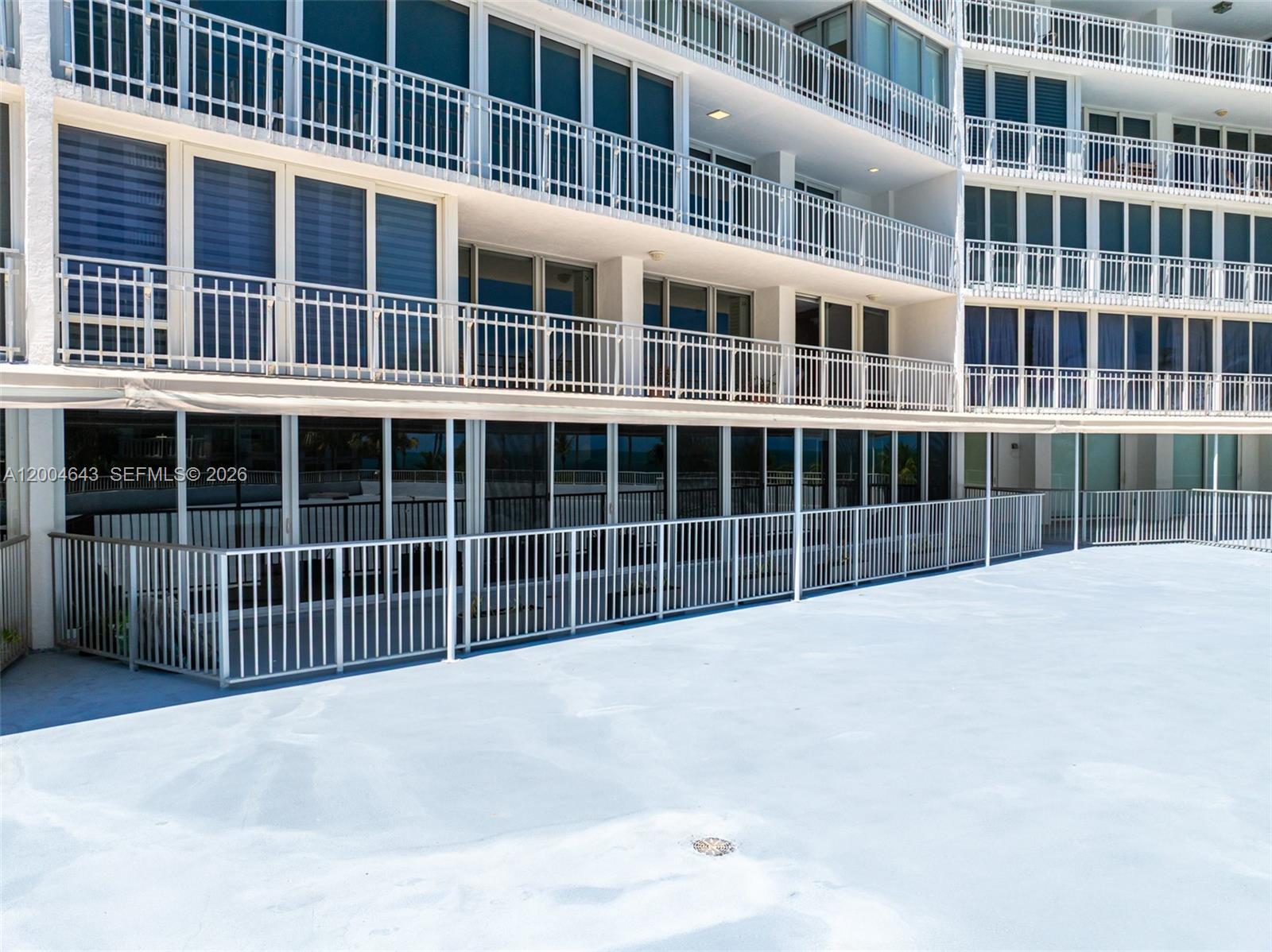 600 Grapetree Dr Unit: 3BS