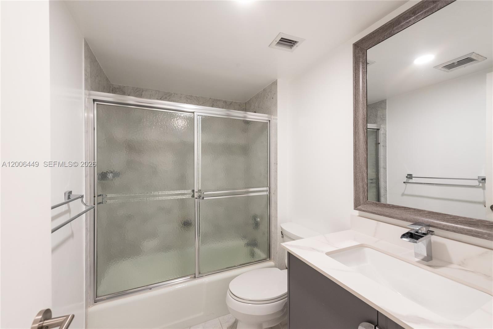 600 Grapetree Dr Unit: 8FS