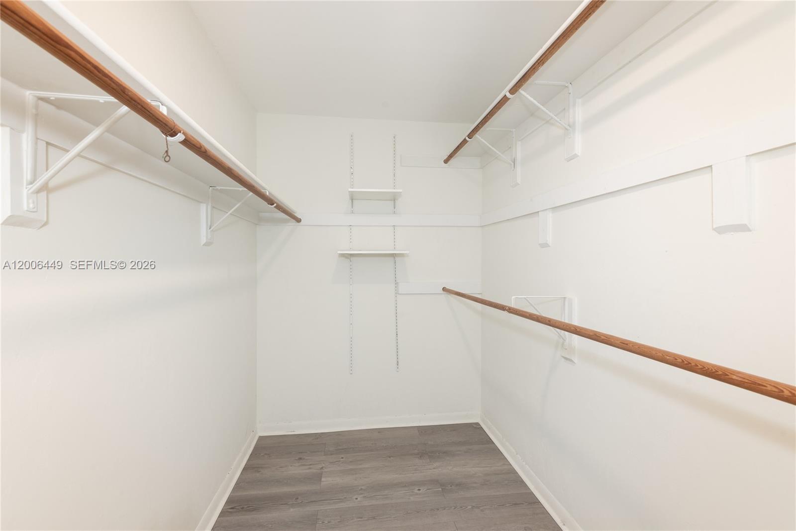 600 Grapetree Dr Unit: 8FS