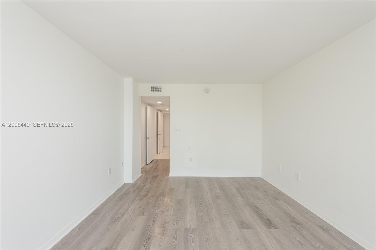 600 Grapetree Dr Unit: 8FS
