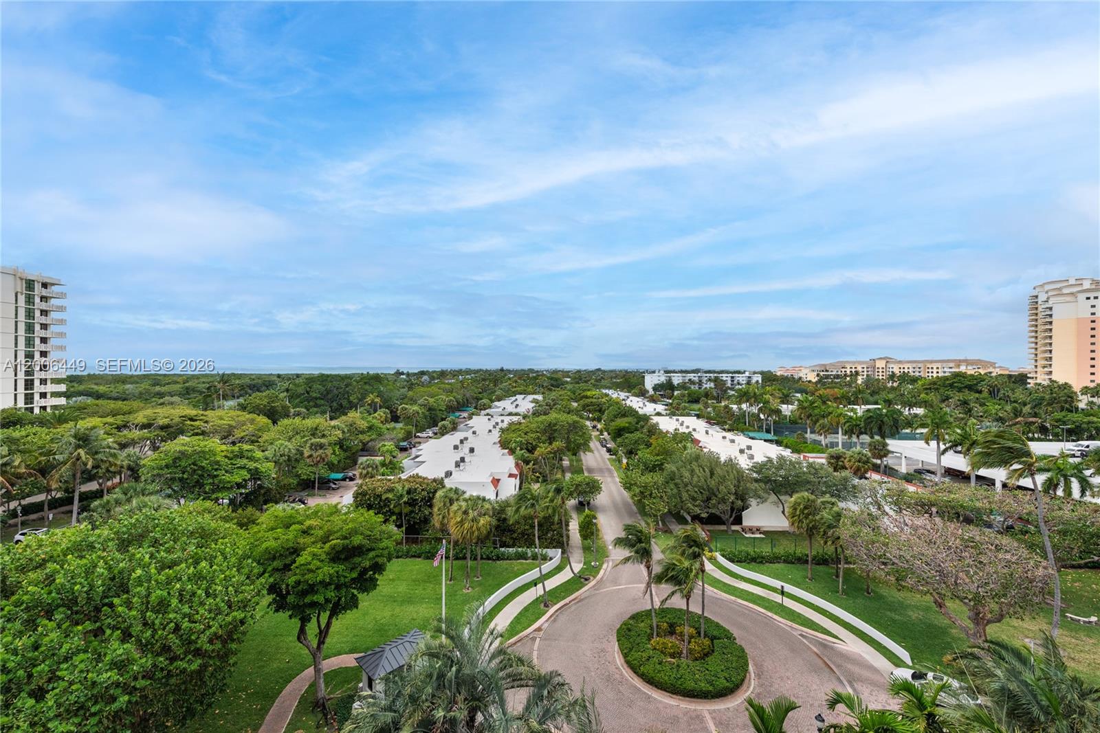 600 Grapetree Dr Unit: 8FS