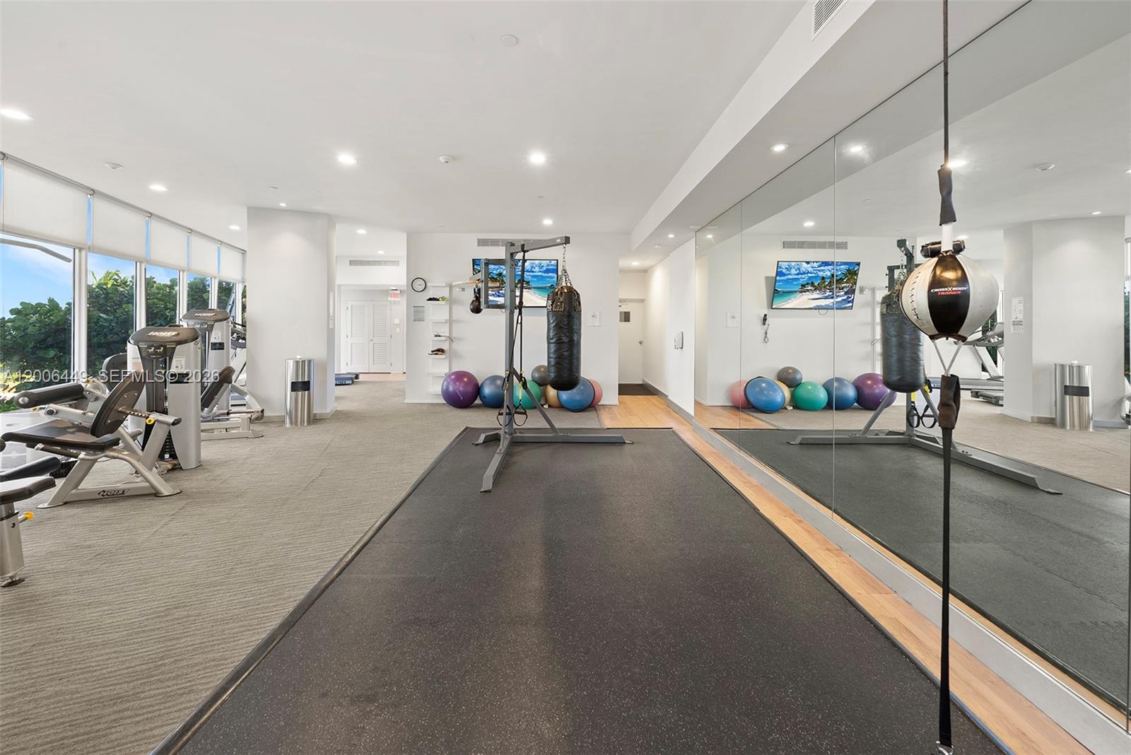 600 Grapetree Dr Unit: 8FS