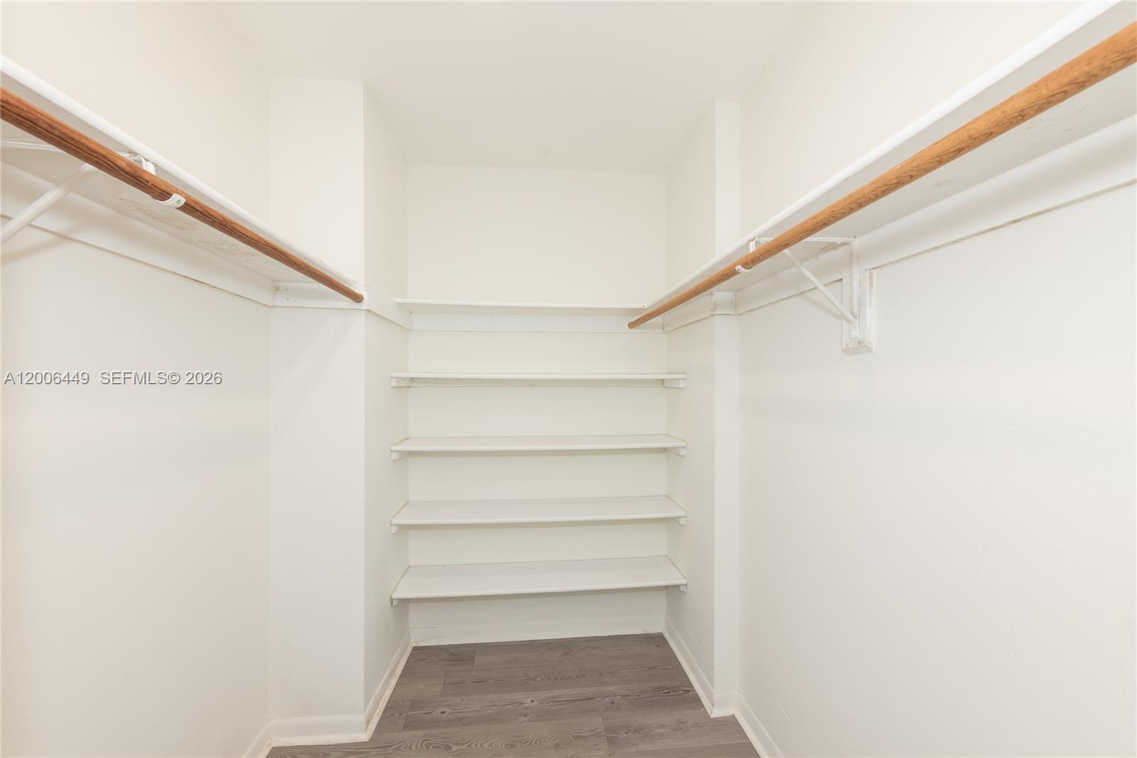 600 Grapetree Dr Unit: 8FS