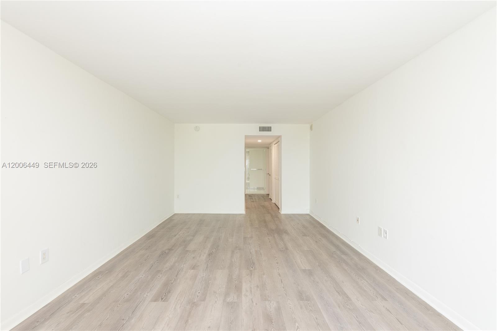 600 Grapetree Dr Unit: 8FS