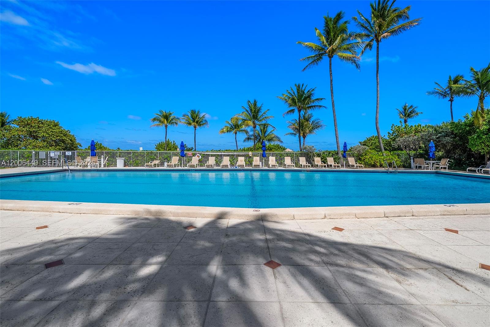 600 Grapetree Dr Unit: 8FS