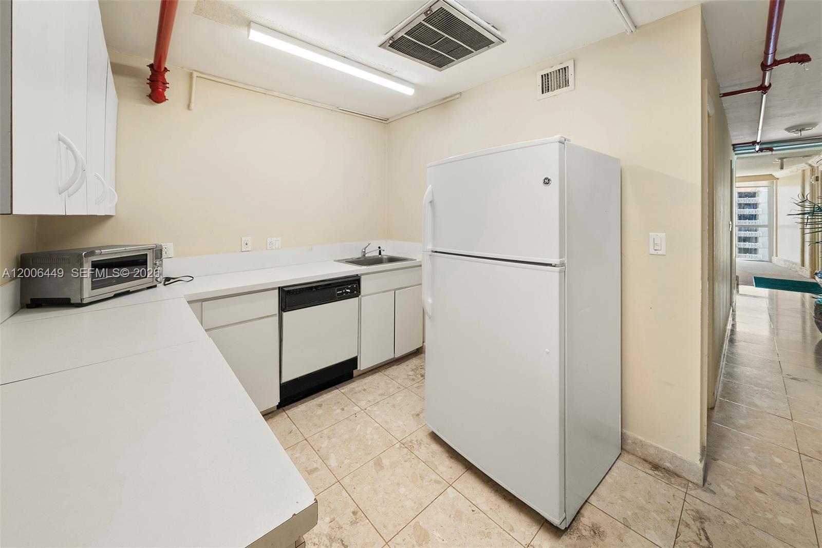 600 Grapetree Dr Unit: 8FS