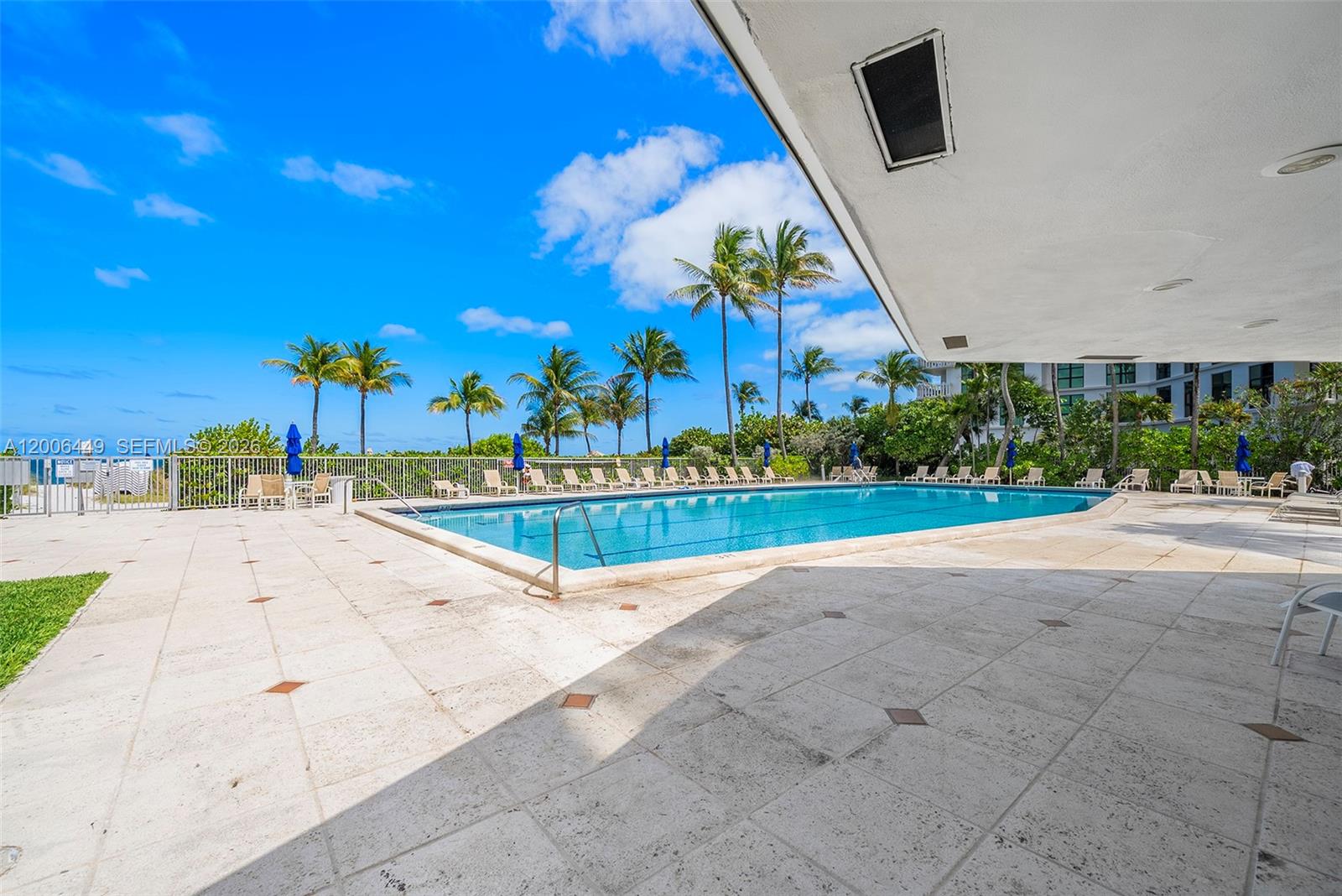 600 Grapetree Dr Unit: 8FS