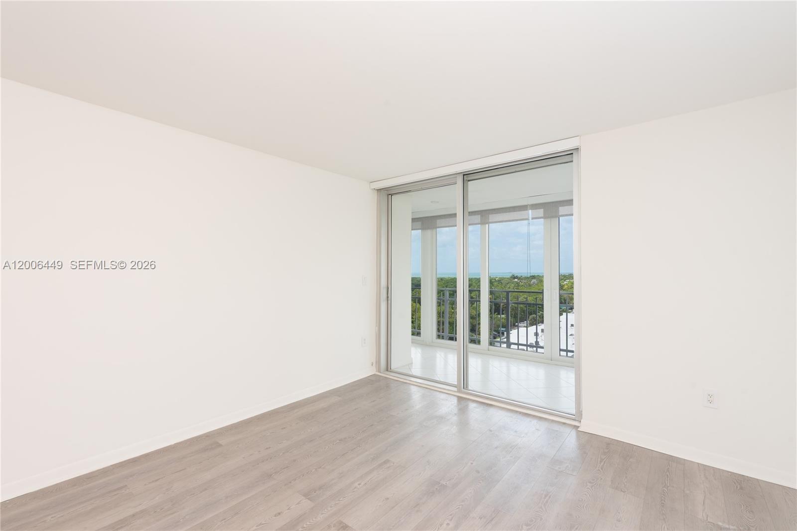 600 Grapetree Dr Unit: 8FS