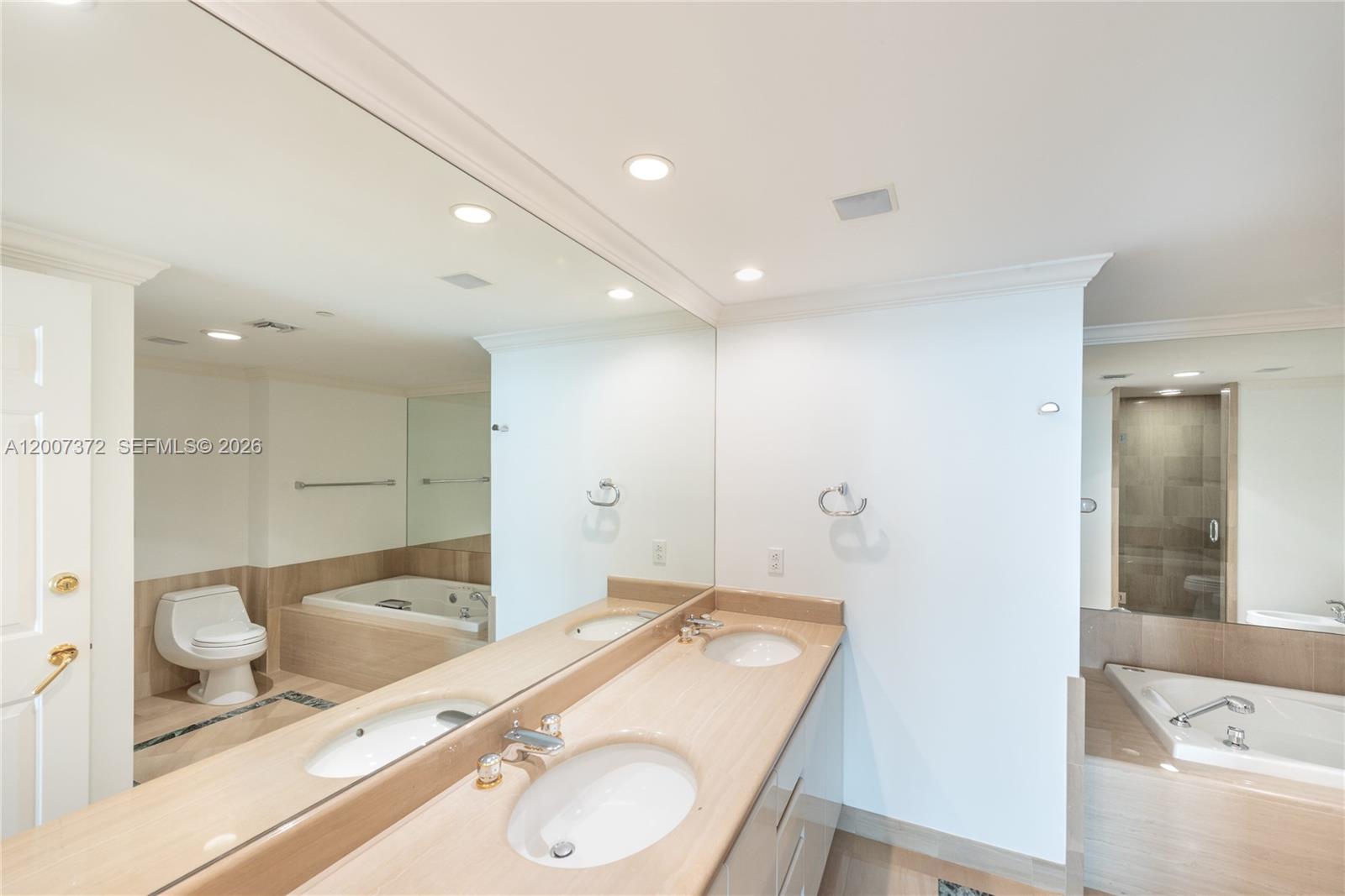 1643 Brickell Ave # 1103