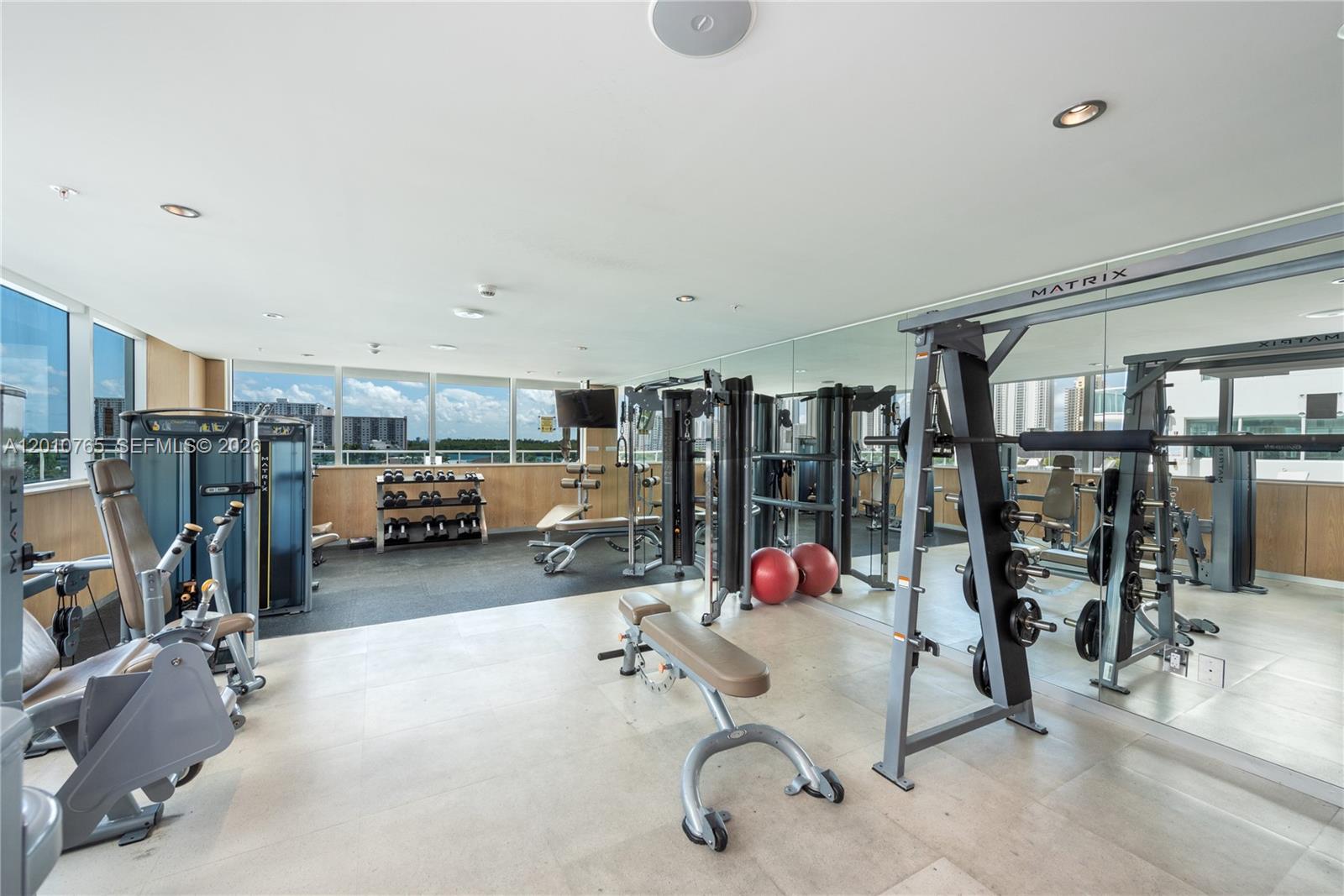 400 Sunny Isles Blvd # 1518