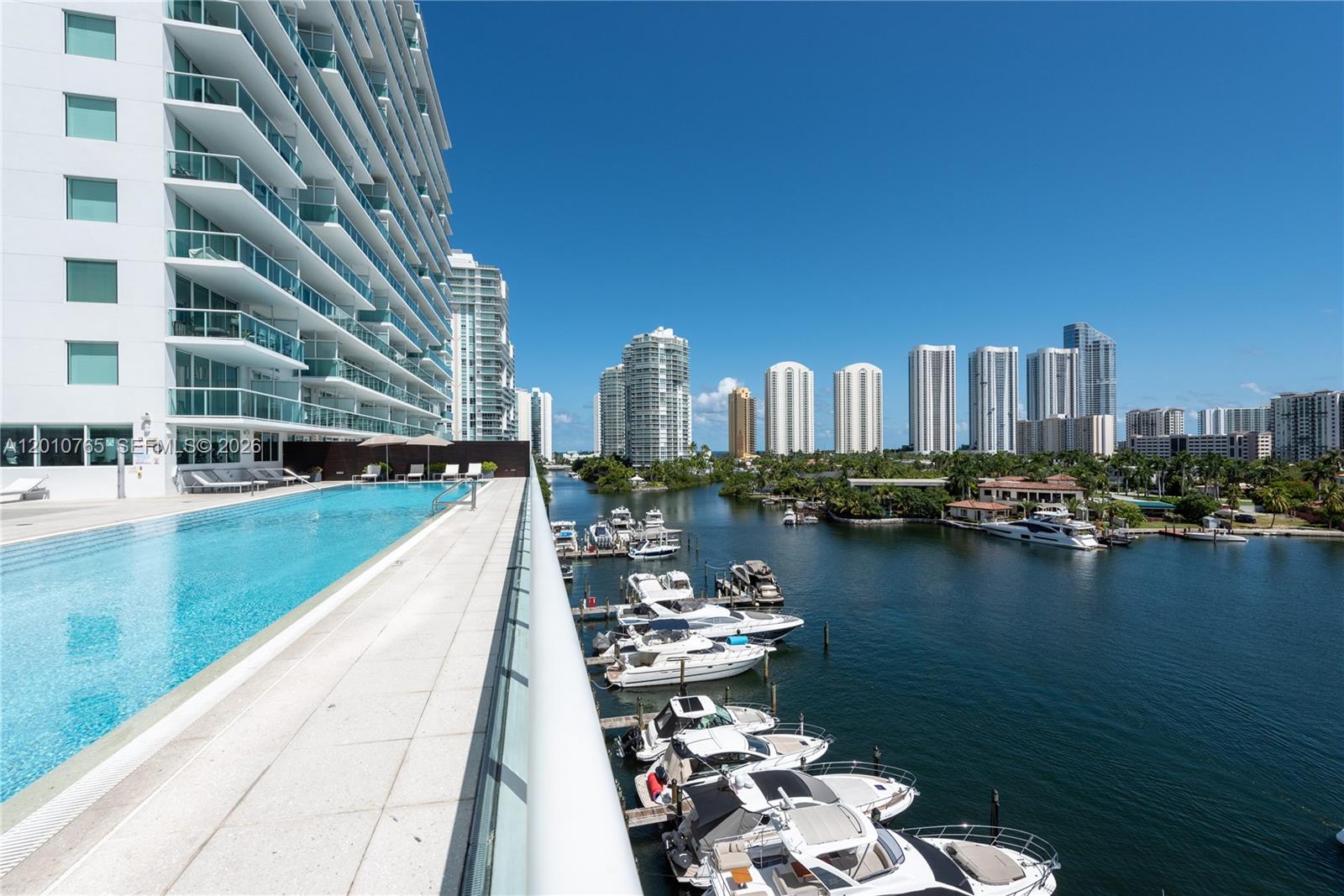 400 Sunny Isles Blvd # 1518