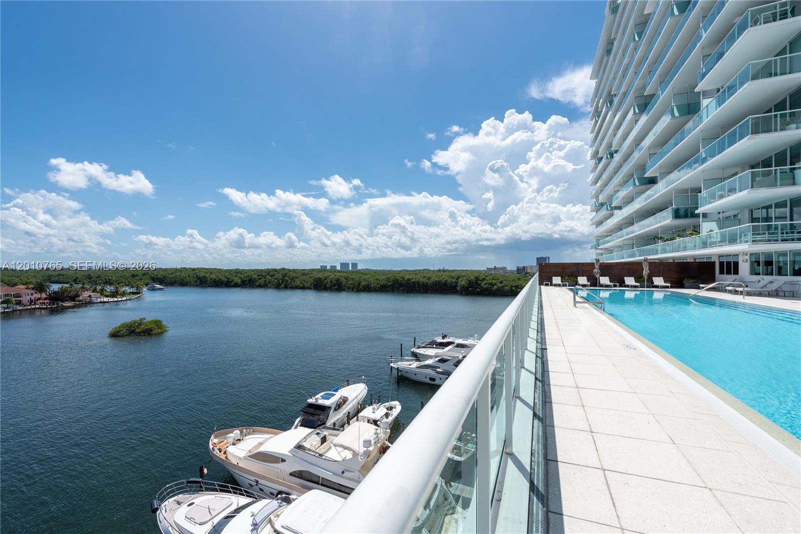 400 Sunny Isles Blvd # 1518