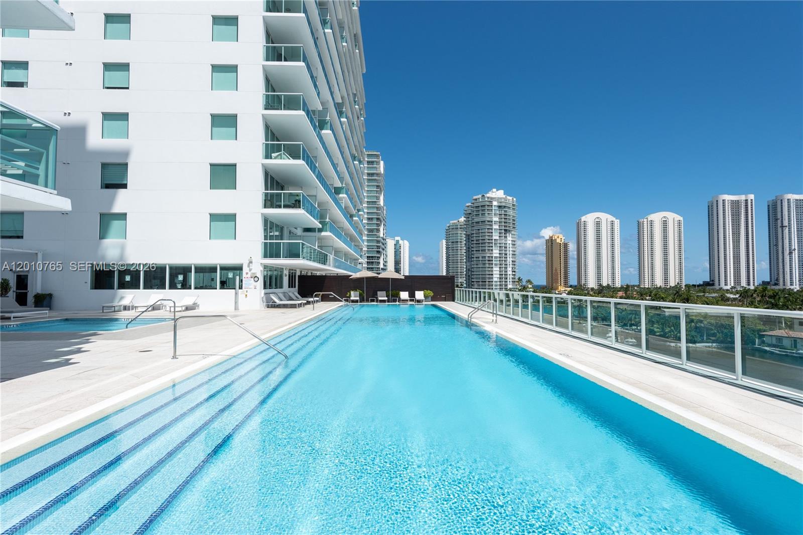 400 Sunny Isles Blvd # 1518