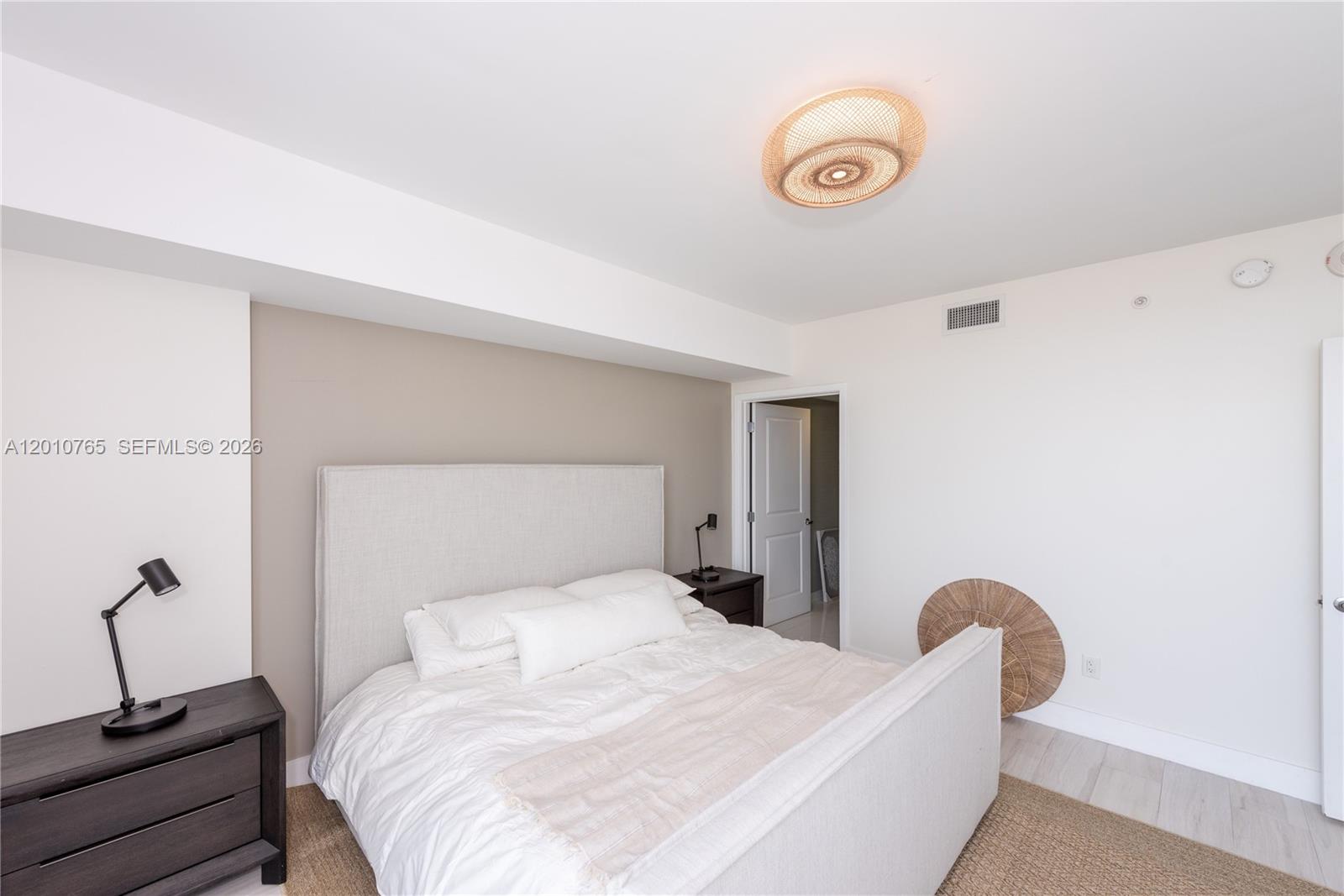 400 Sunny Isles Blvd # 1518