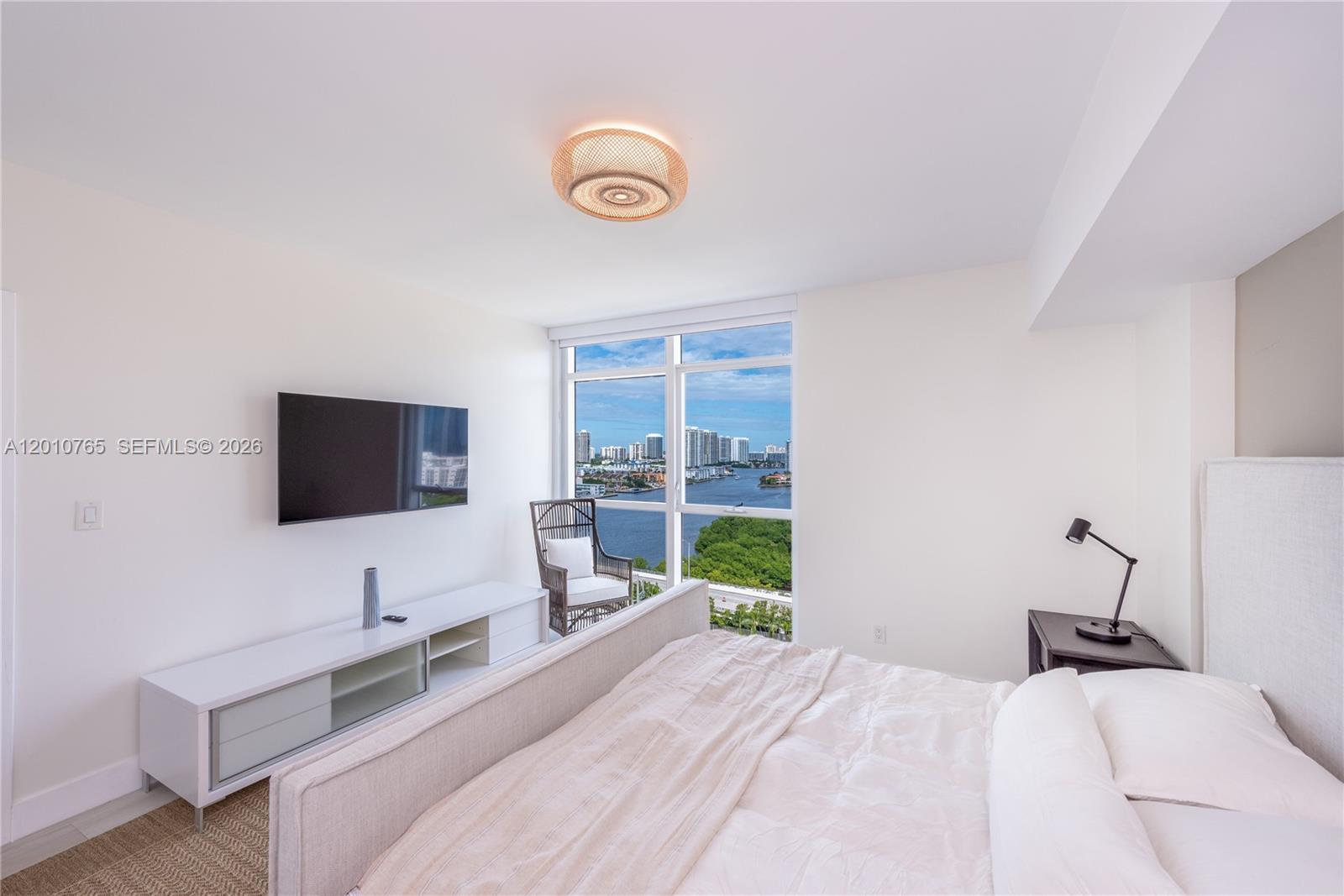 400 Sunny Isles Blvd # 1518
