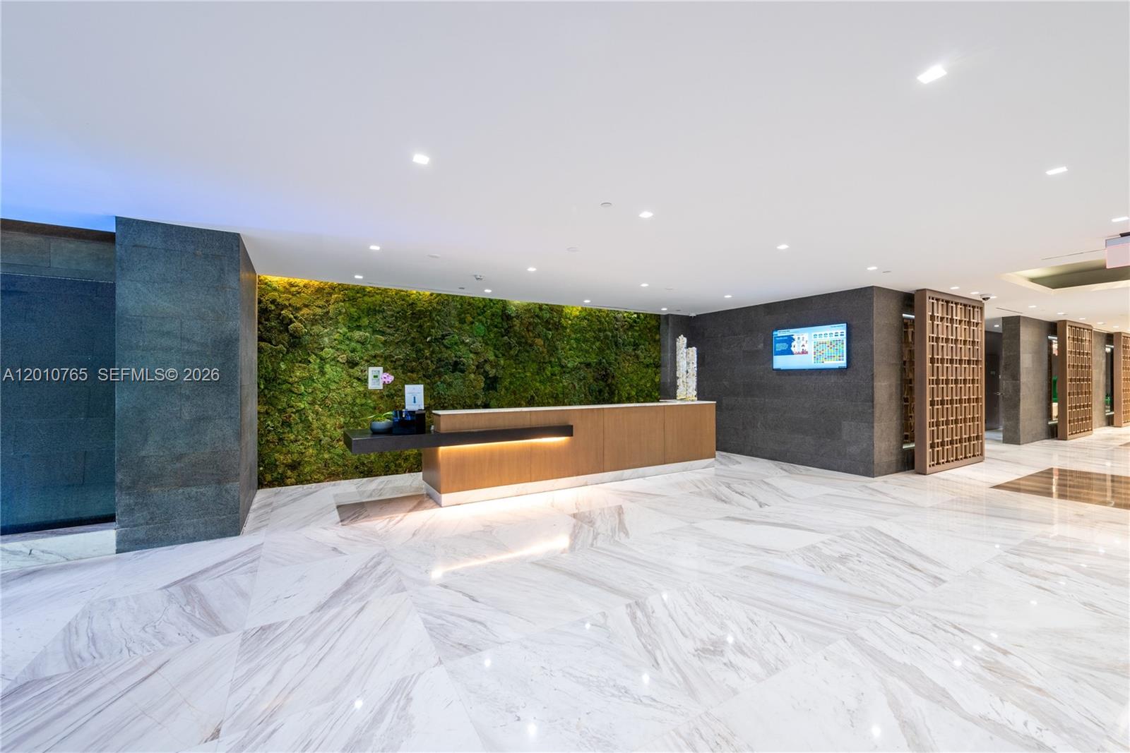 400 Sunny Isles Blvd # 1518