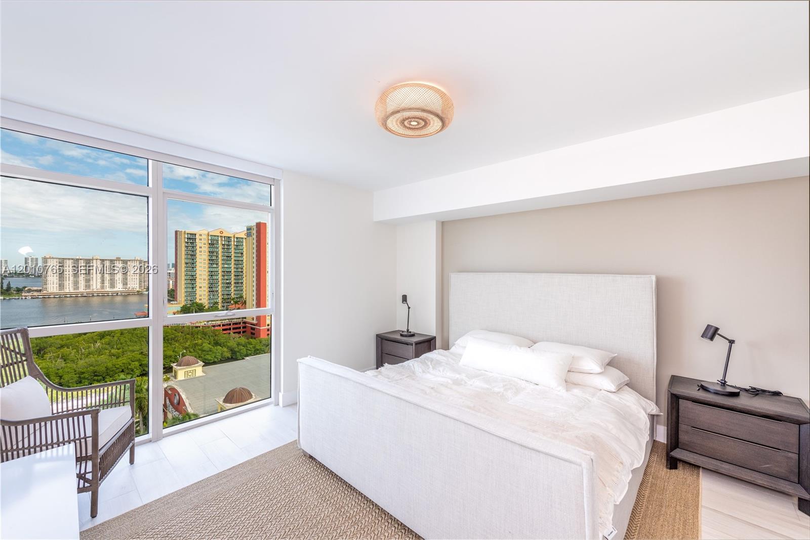 400 Sunny Isles Blvd # 1518