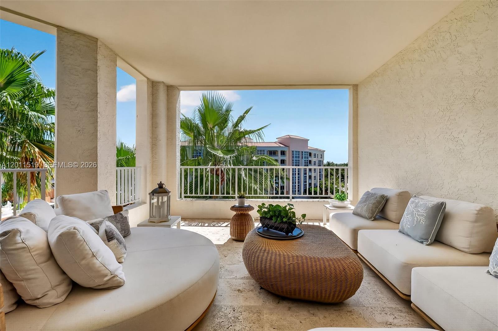 705 Crandon Blvd # 506