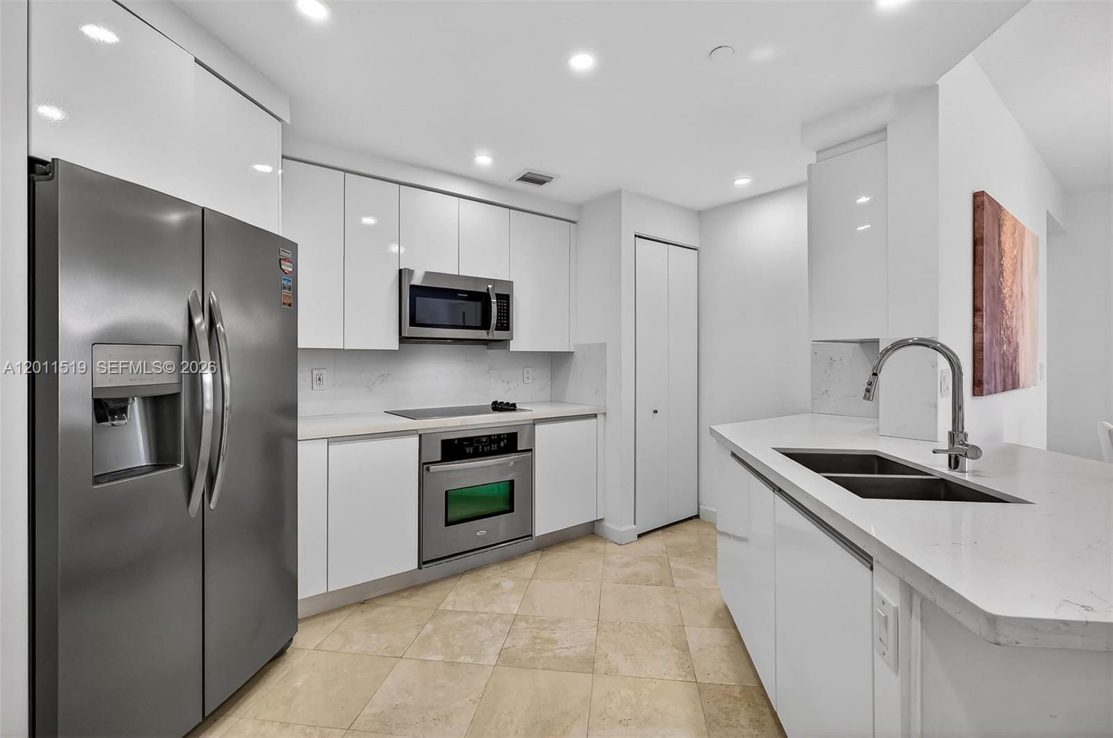 705 Crandon Blvd # 506