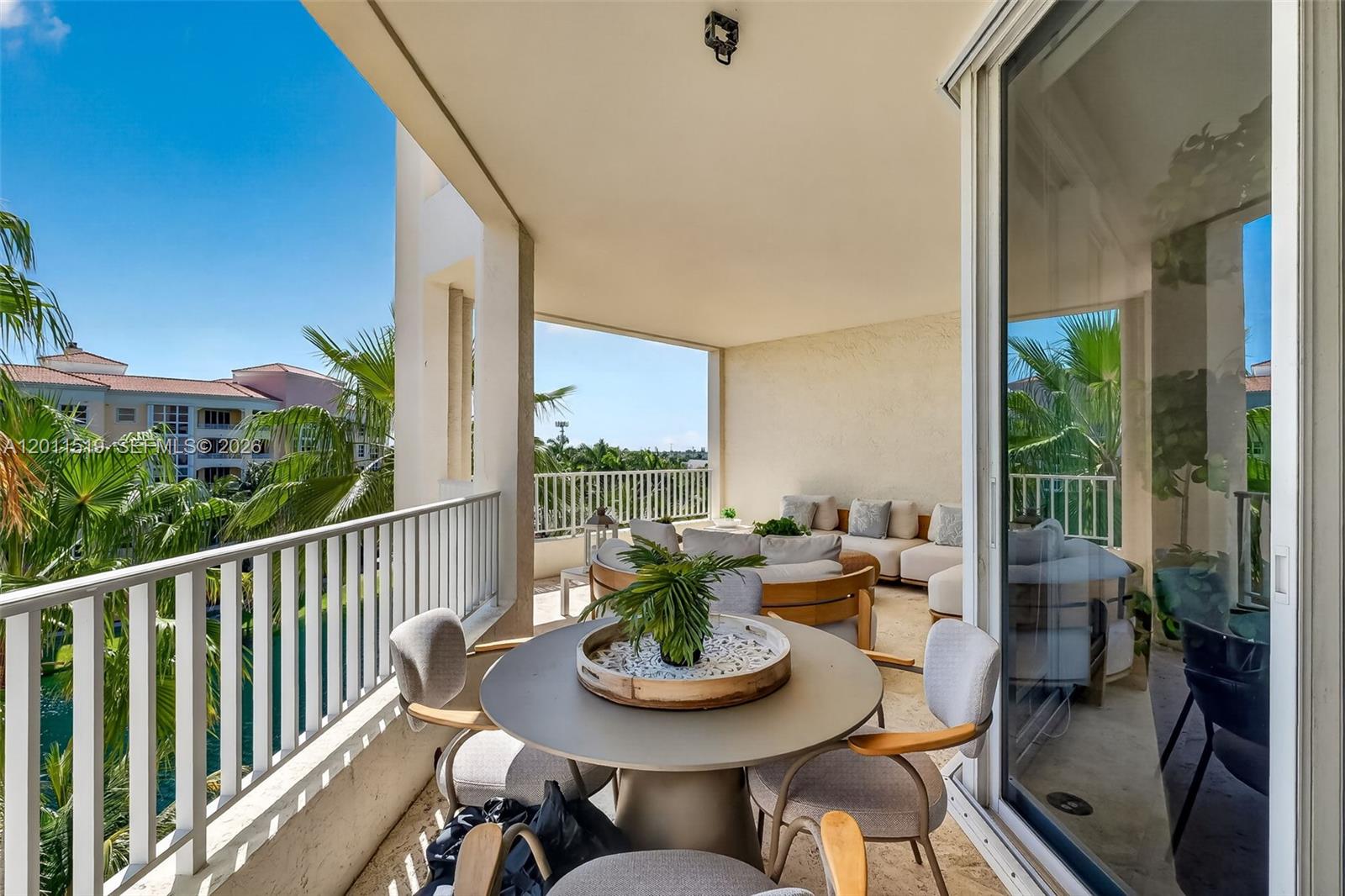 705 Crandon Blvd # 506