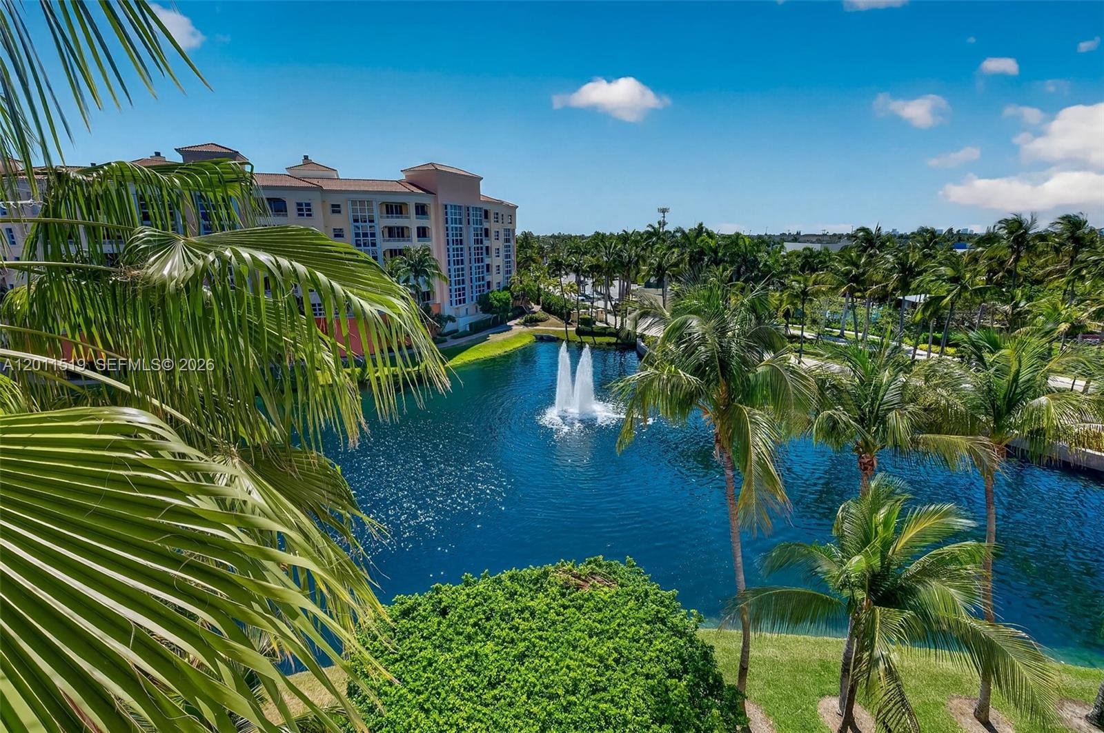 705 Crandon Blvd # 506