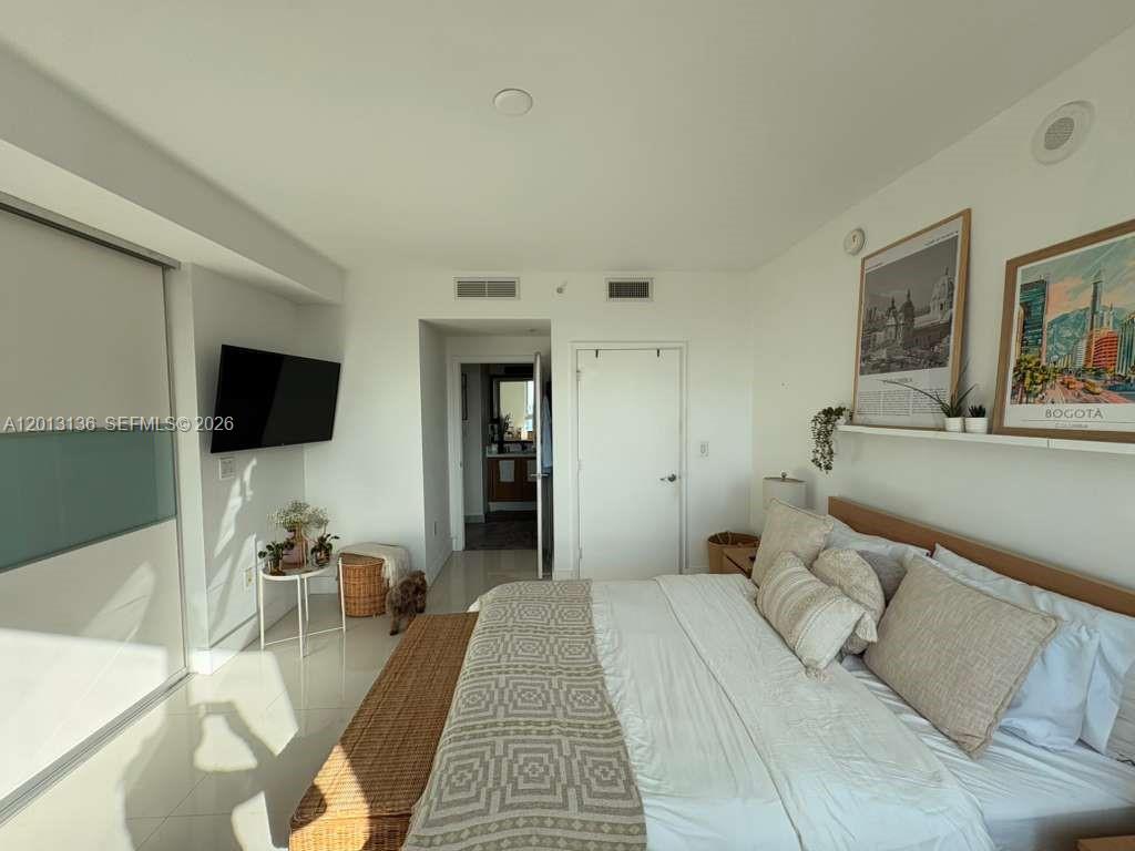 90 SW 3rd St # 2106