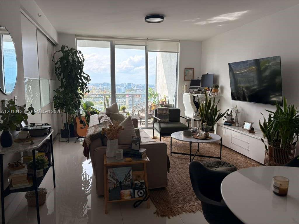 90 SW 3rd St # 2106