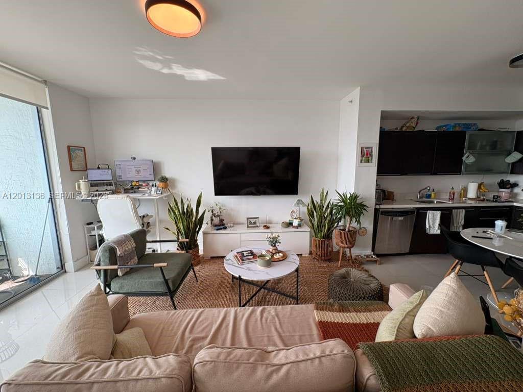 90 SW 3rd St # 2106