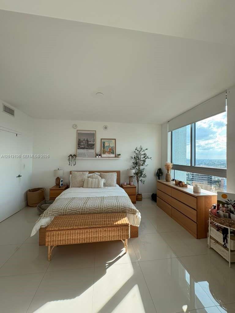 90 SW 3rd St # 2106